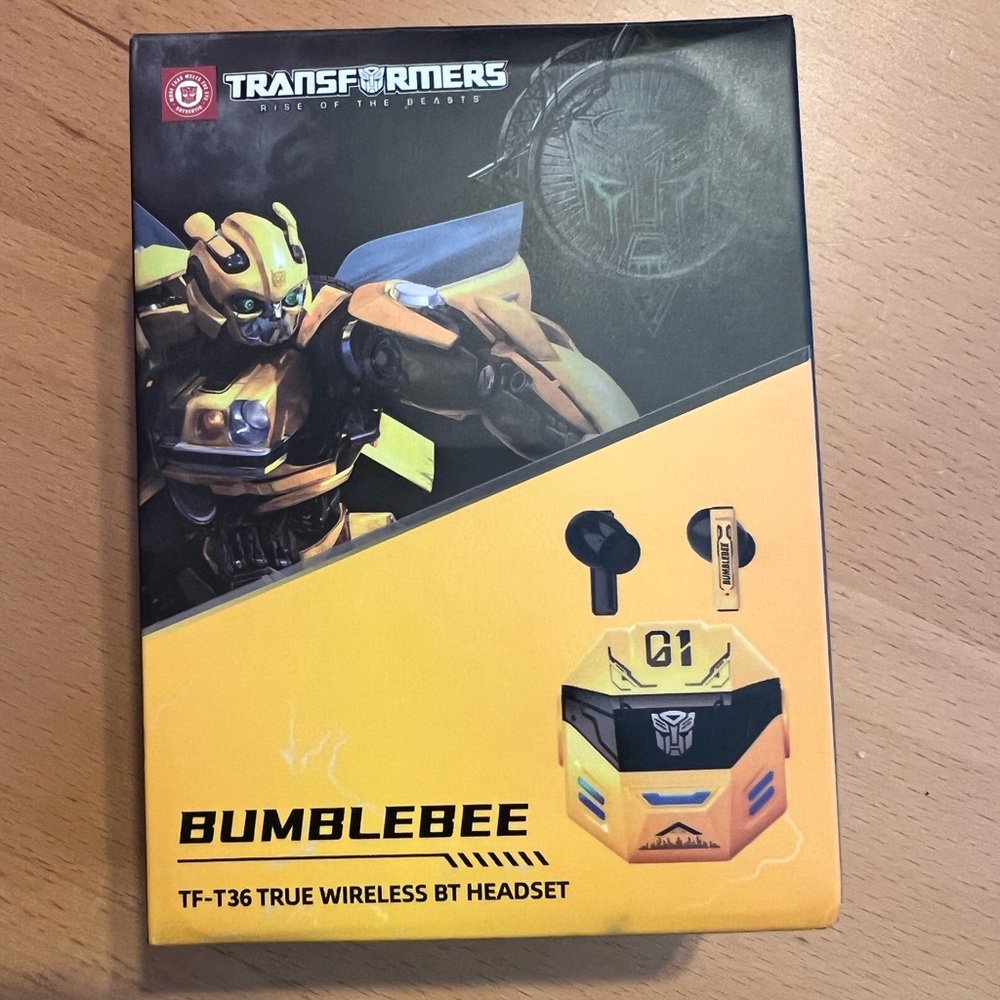 NWT Transformers Bumblebee Wireless Earbuds with Charging Case